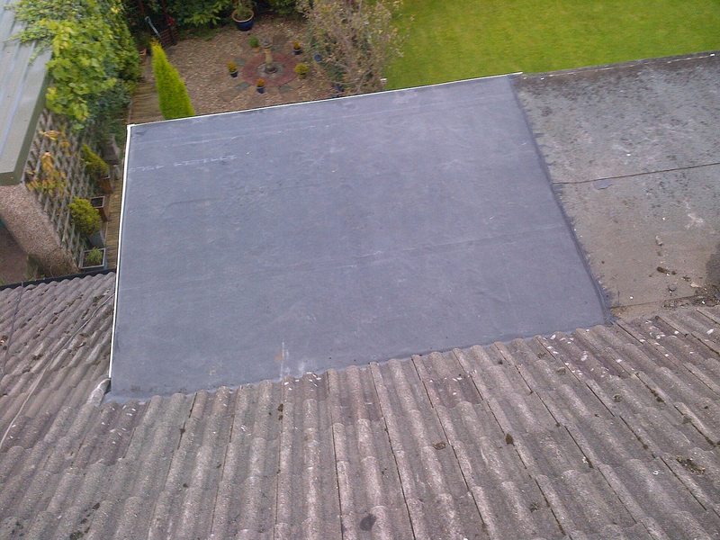 Rubber EPDM flat roof installation
